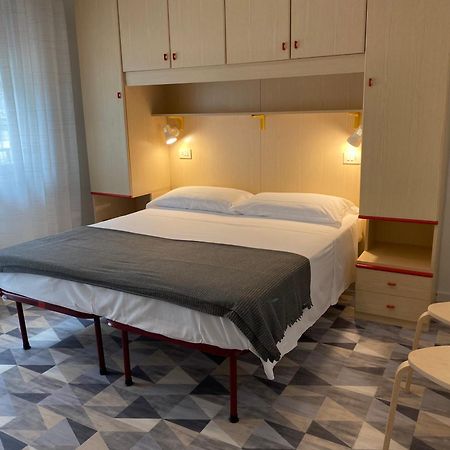 Giovanna Rooms Caorle Szoba fotó